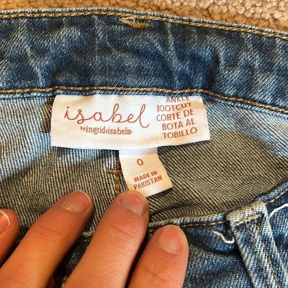 Isabel maternity, ankle length, straight leg, raw hem maternity jeans - Picture 4 of 5